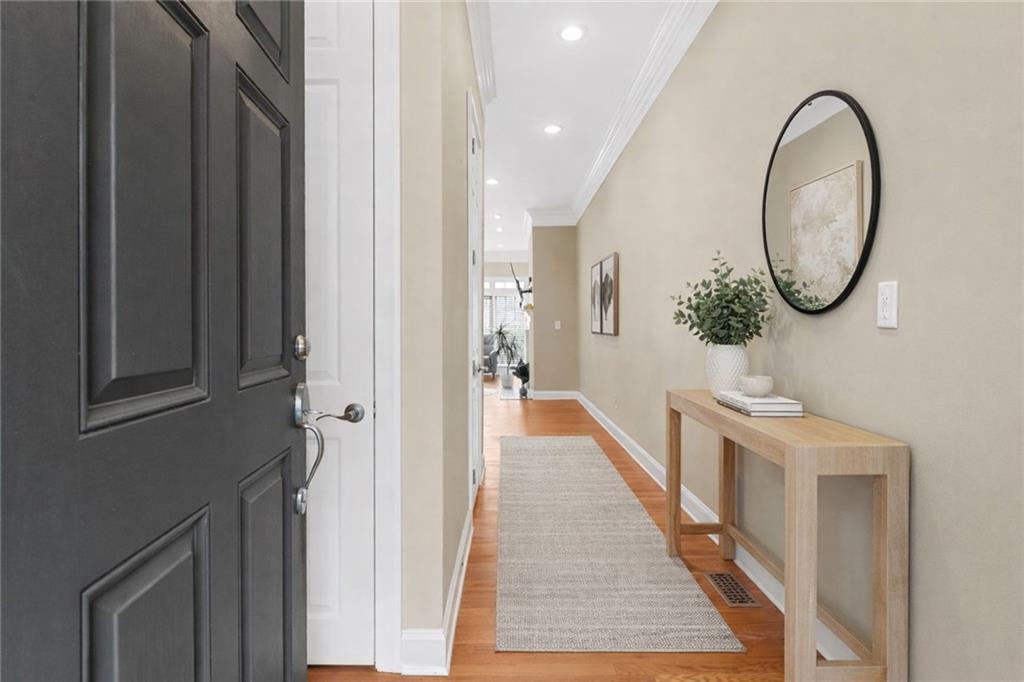 5452 Wentworth Street