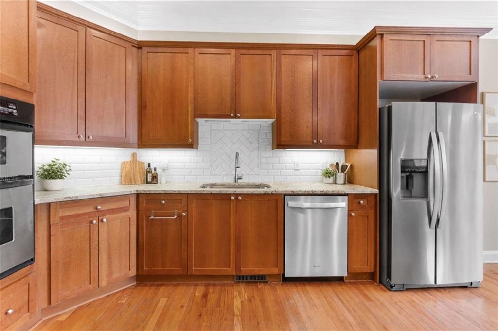 5452 Wentworth Street