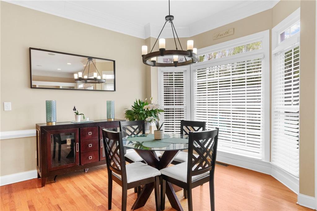 5452 Wentworth Street