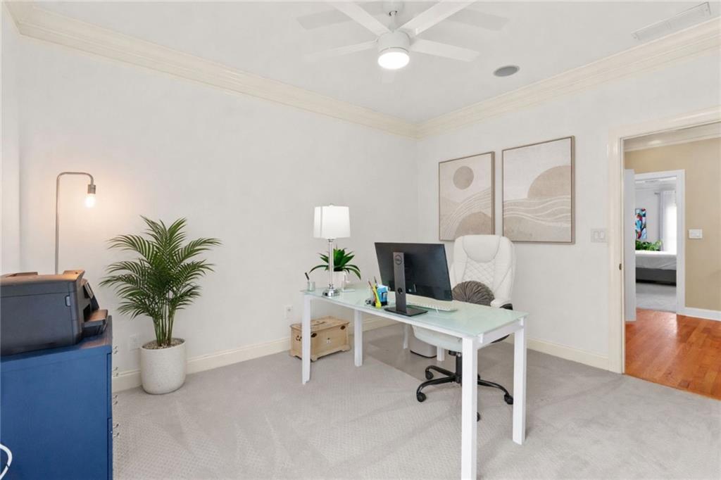 5452 Wentworth Street