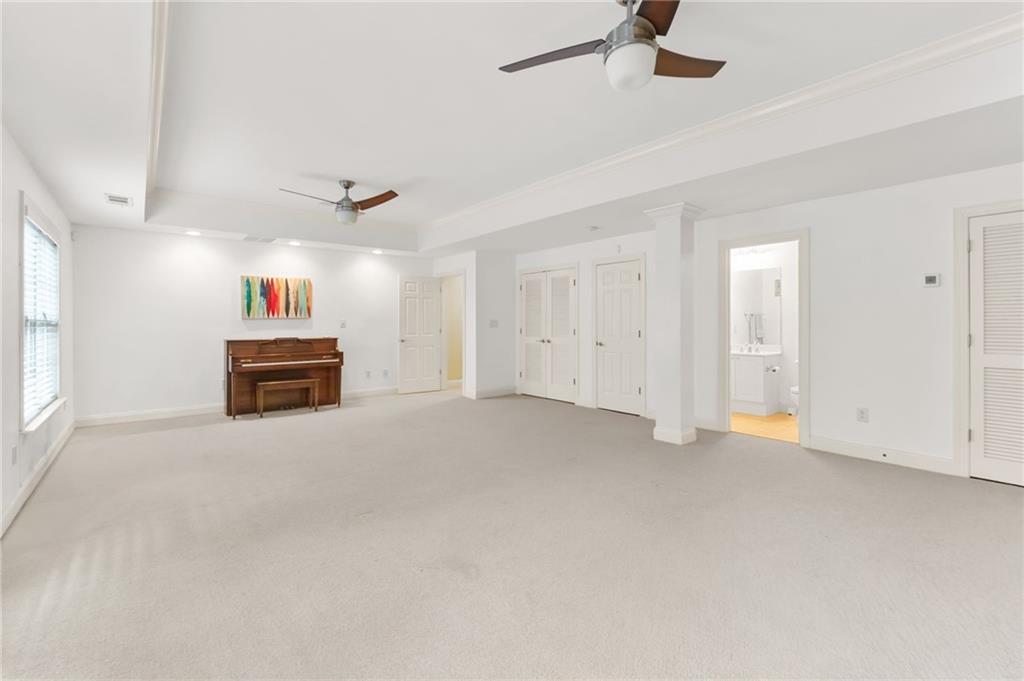 5452 Wentworth Street