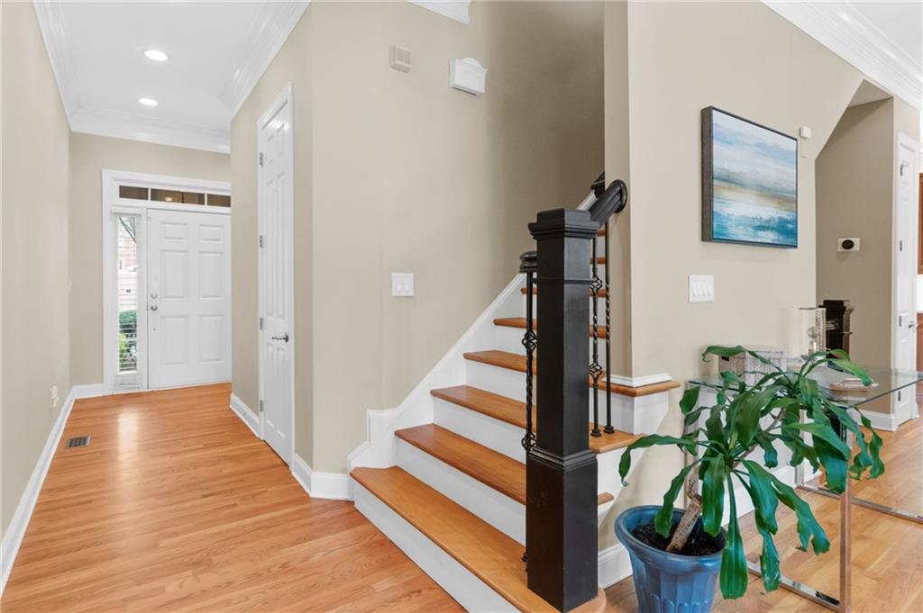 5452 Wentworth Street