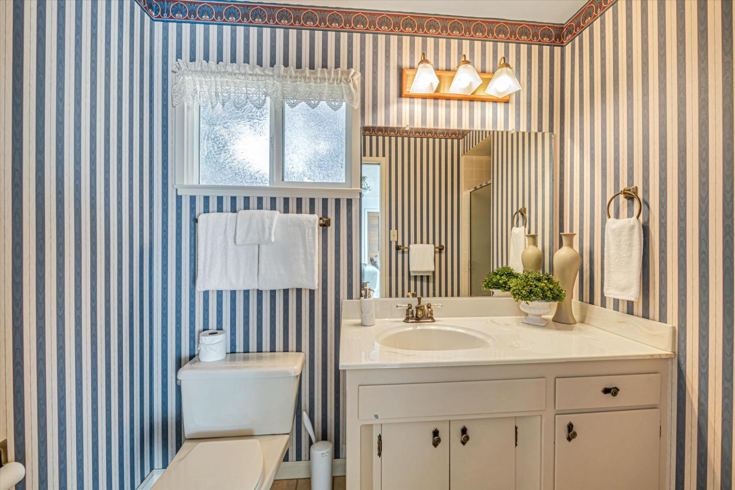 5102 Cowell Boulevard