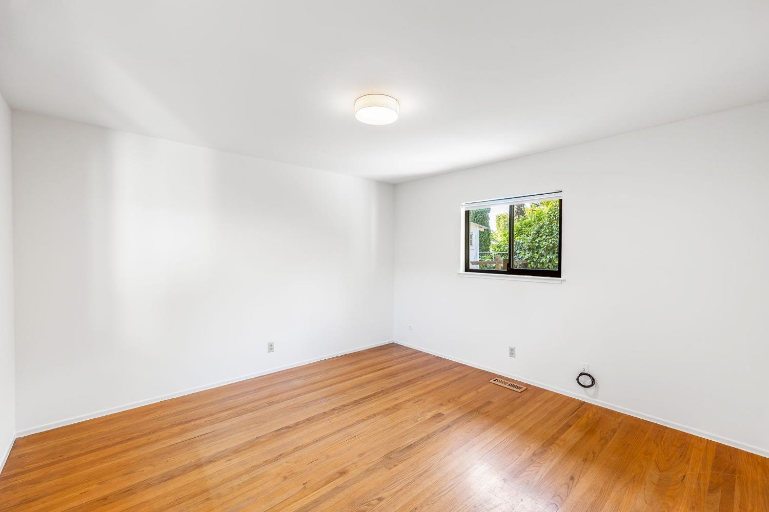 27388 Meadowbrook Drive