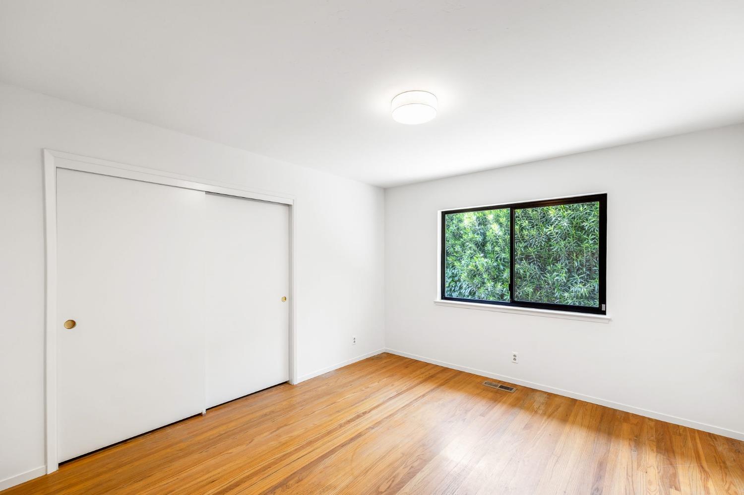 27388 Meadowbrook Drive