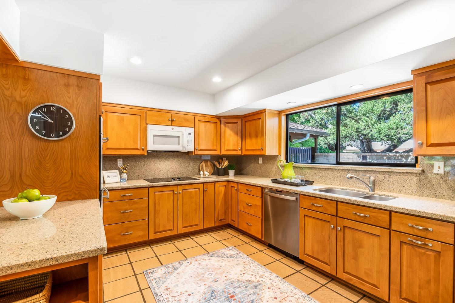 27388 Meadowbrook Drive