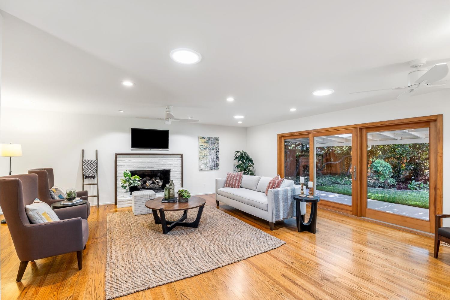 27388 Meadowbrook Drive