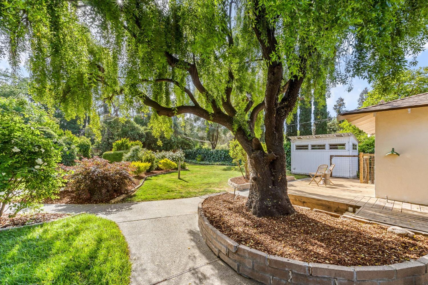 27388 Meadowbrook Drive