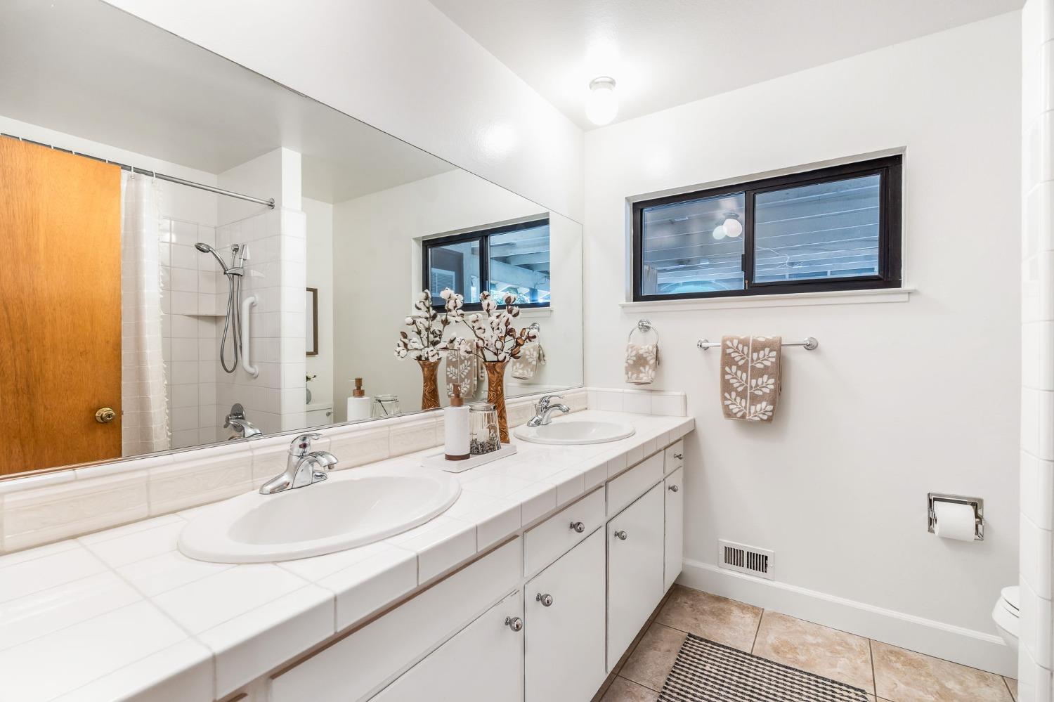 27388 Meadowbrook Drive