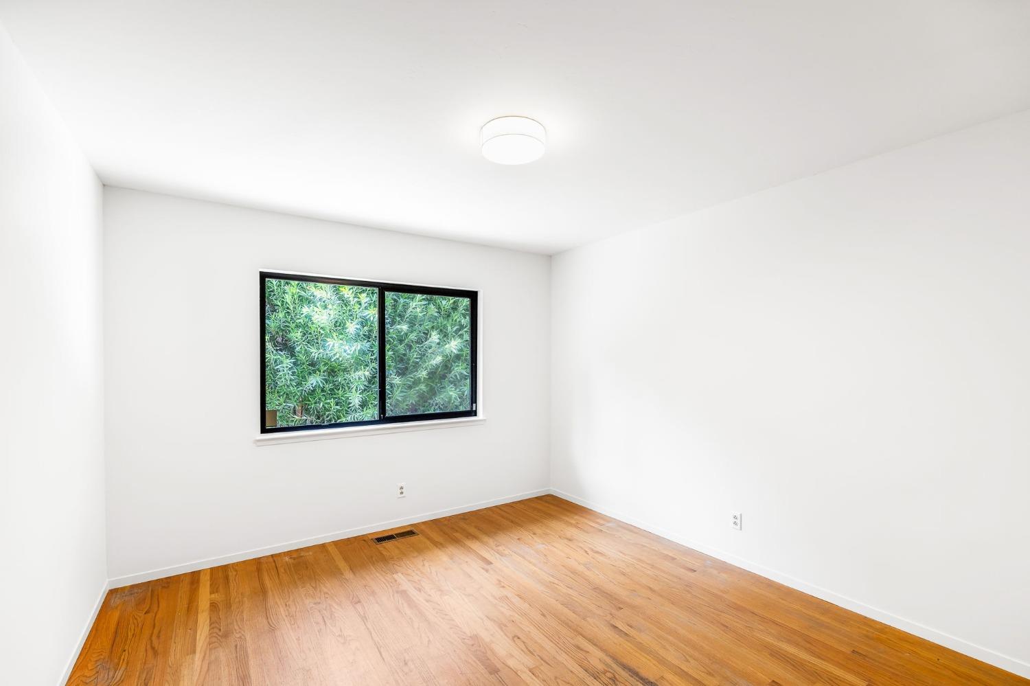 27388 Meadowbrook Drive