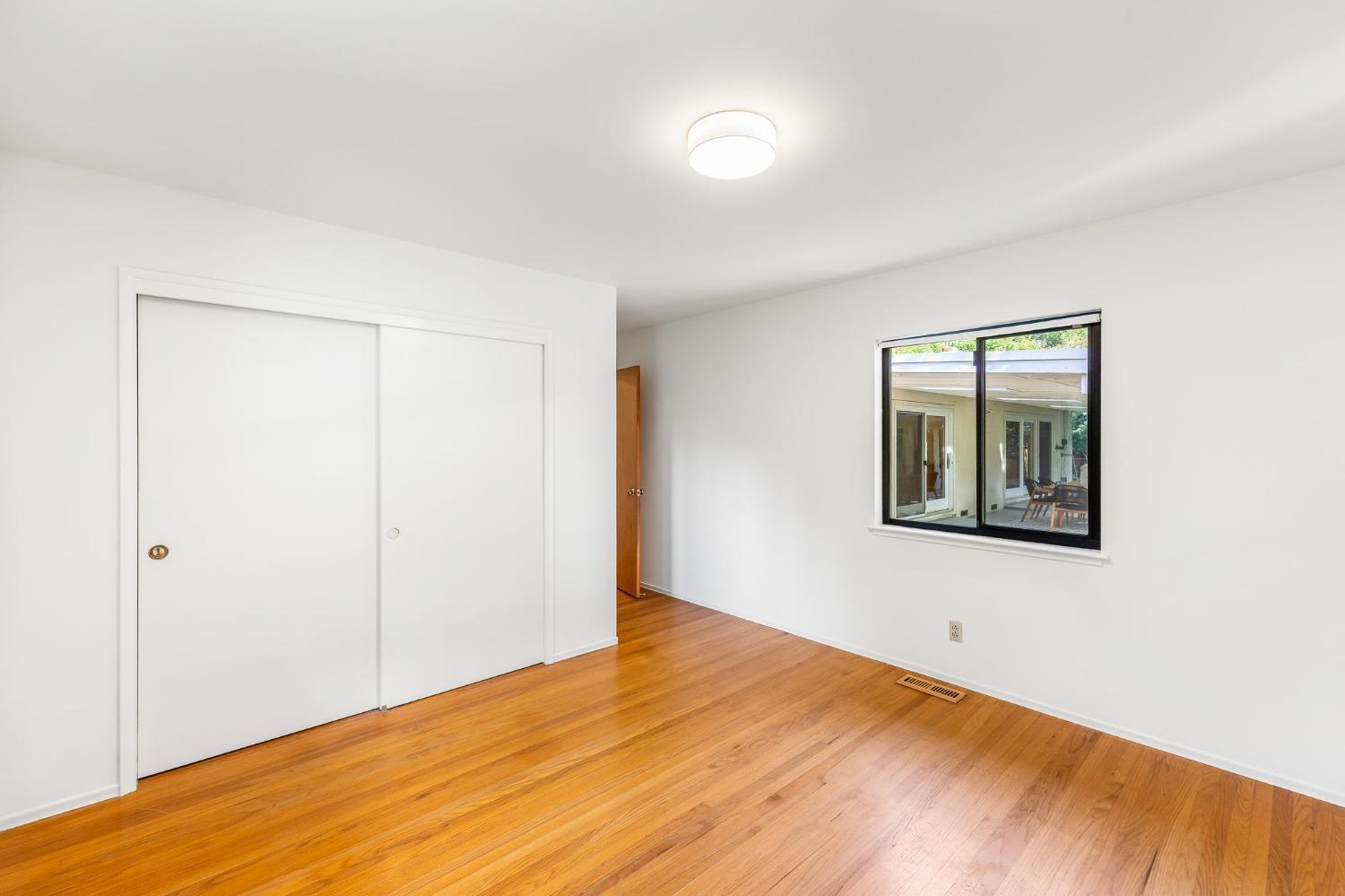 27388 Meadowbrook Drive