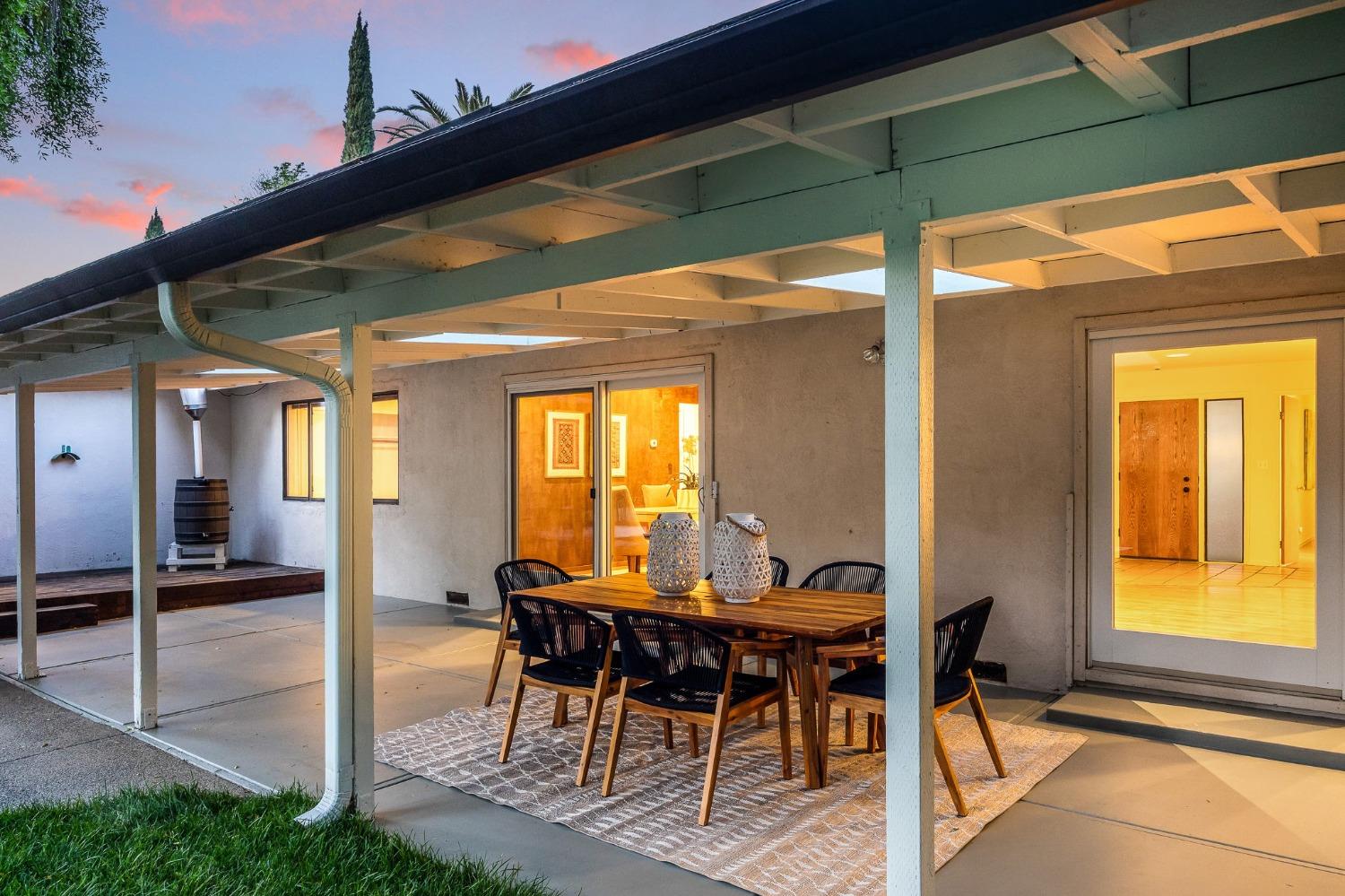 27388 Meadowbrook Drive