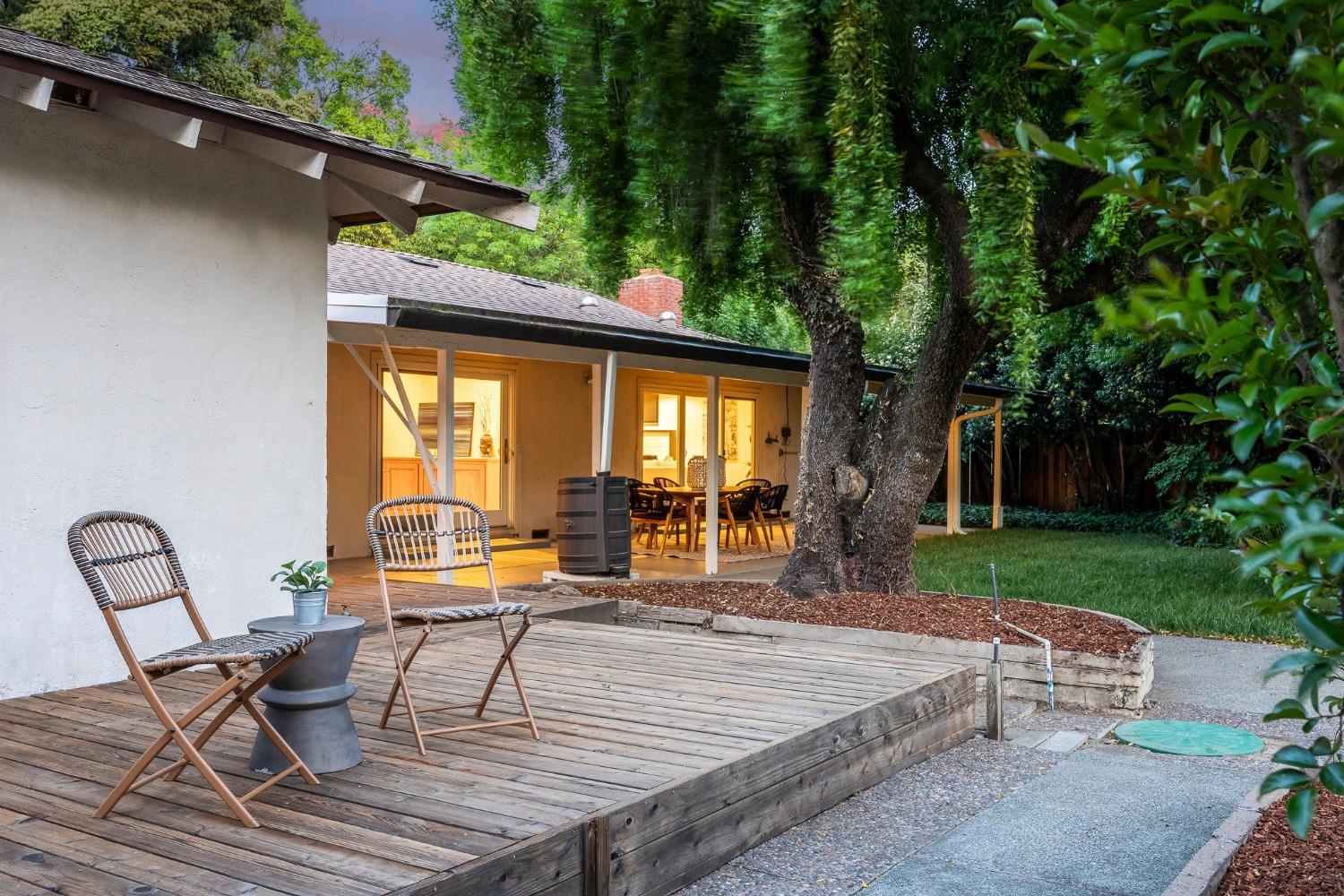 27388 Meadowbrook Drive