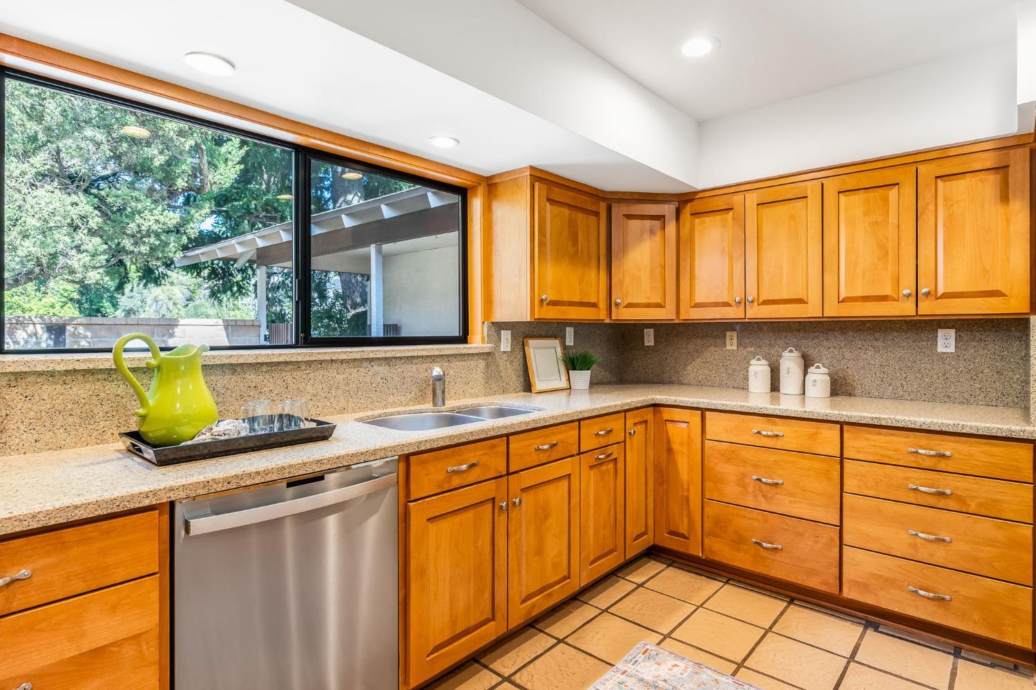 27388 Meadowbrook Drive