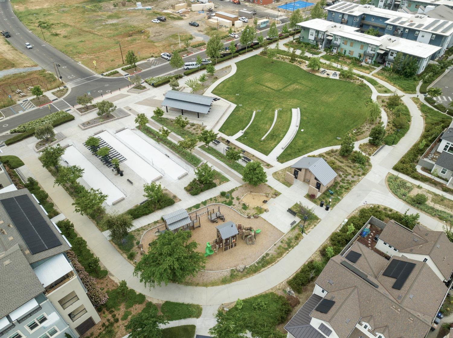 1661 Spring Street 335