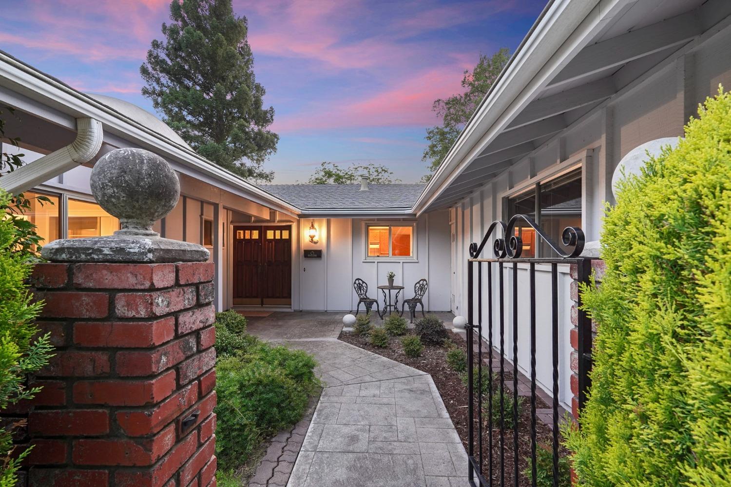 641 Cleveland Street