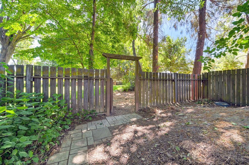 1434 Monarch Lane