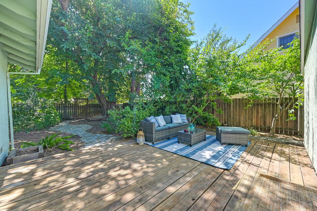 1434 Monarch Lane