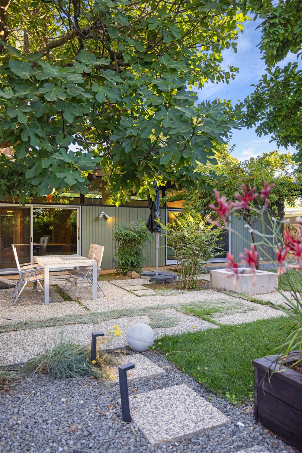 1213 Drexel Drive