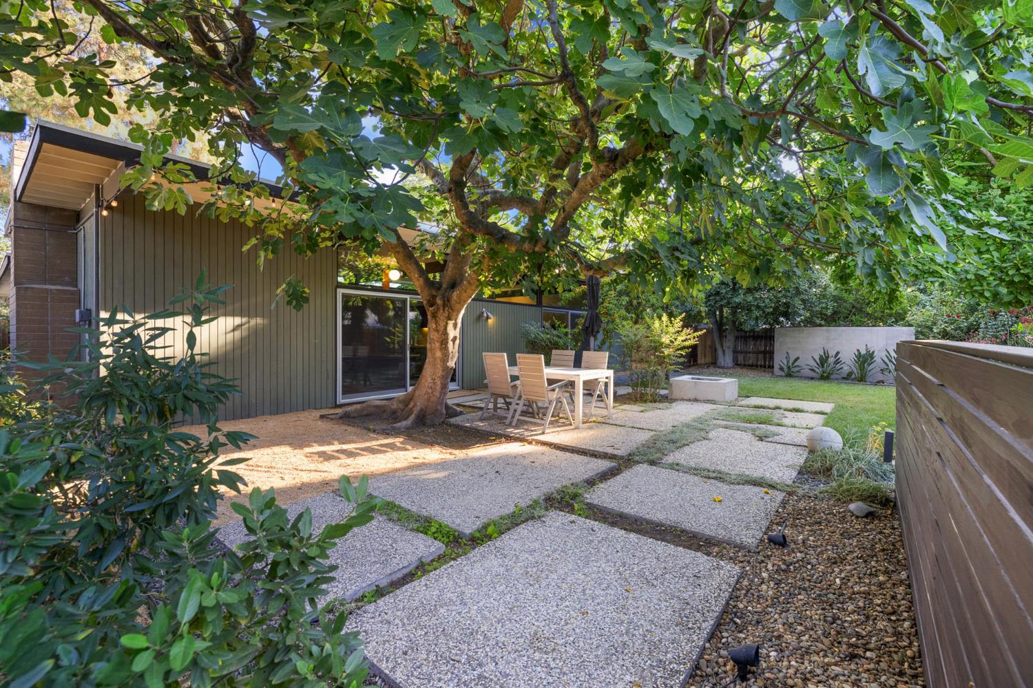 1213 Drexel Drive