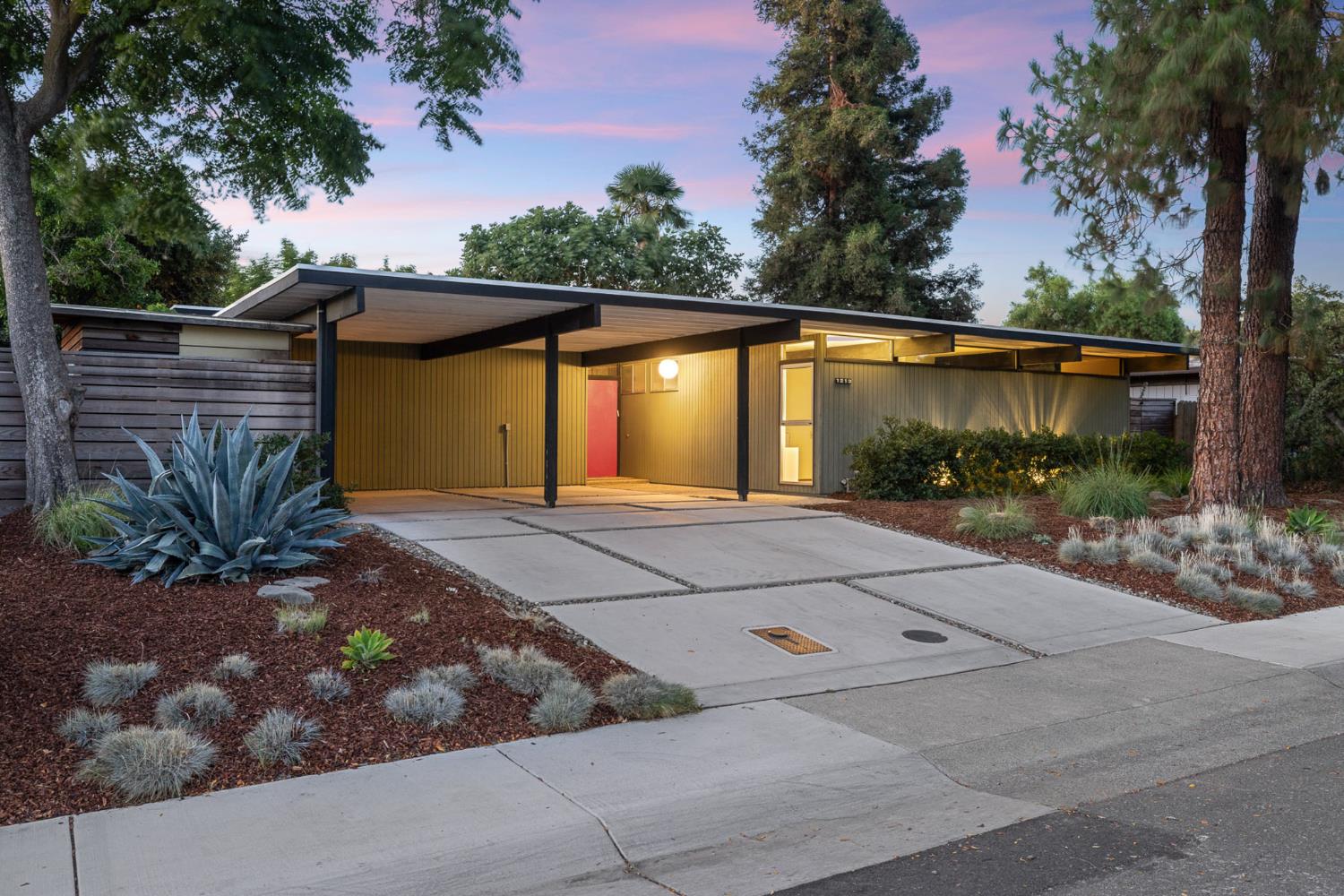 1213 Drexel Drive