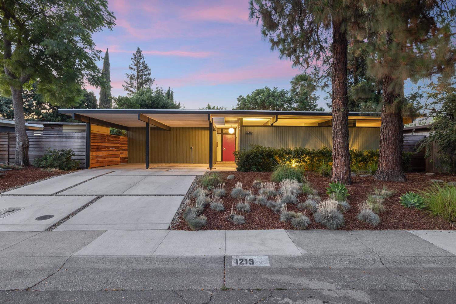 1213 Drexel Drive