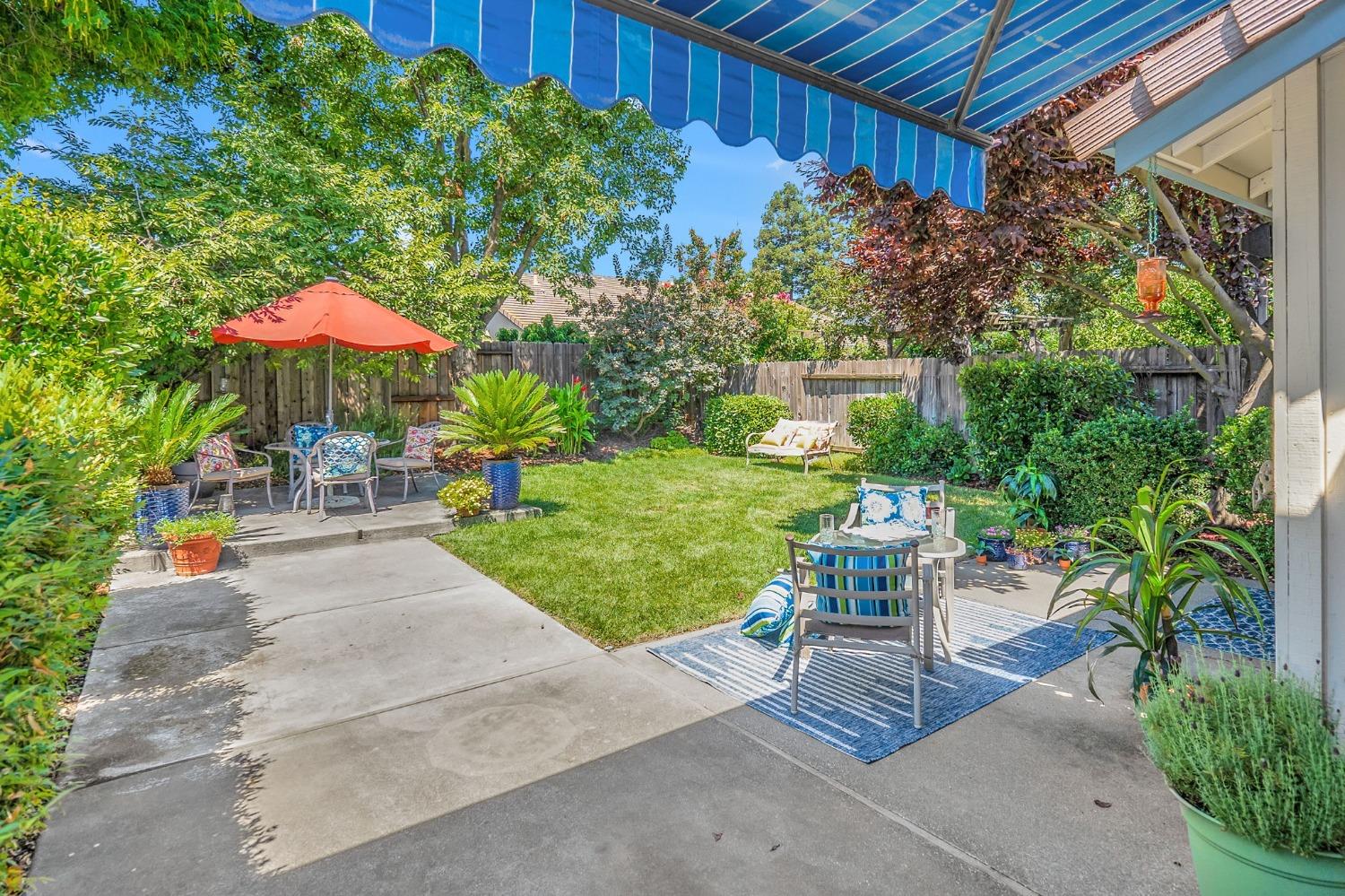 811 La Coruno Street