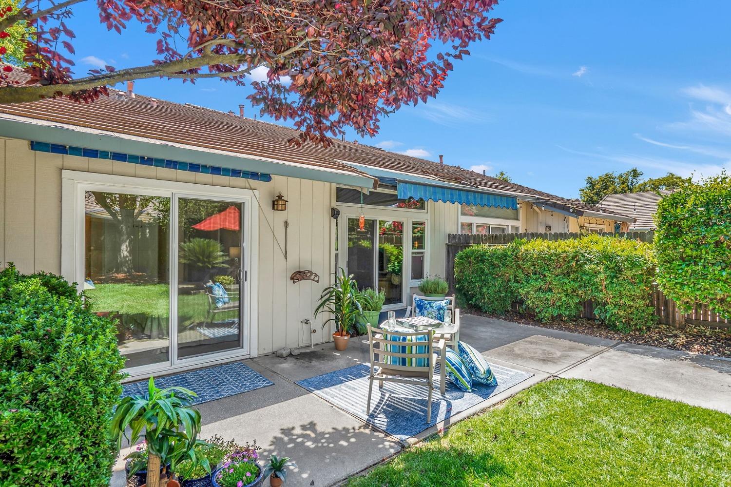 811 La Coruno Street