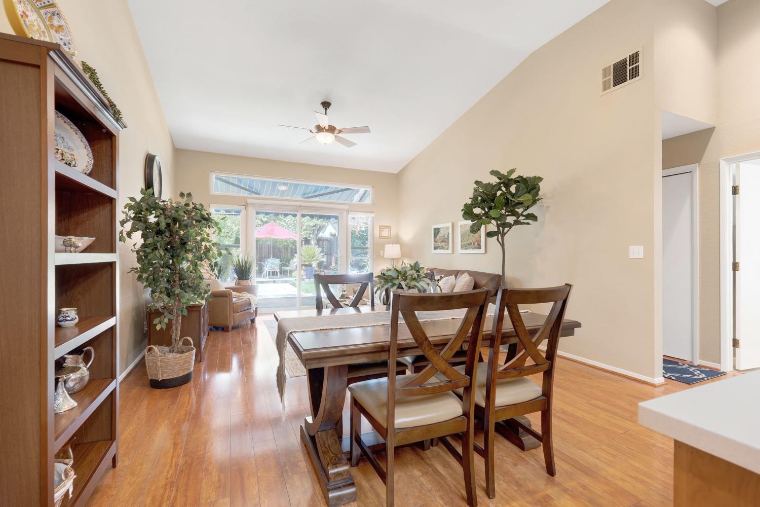 811 La Coruno Street