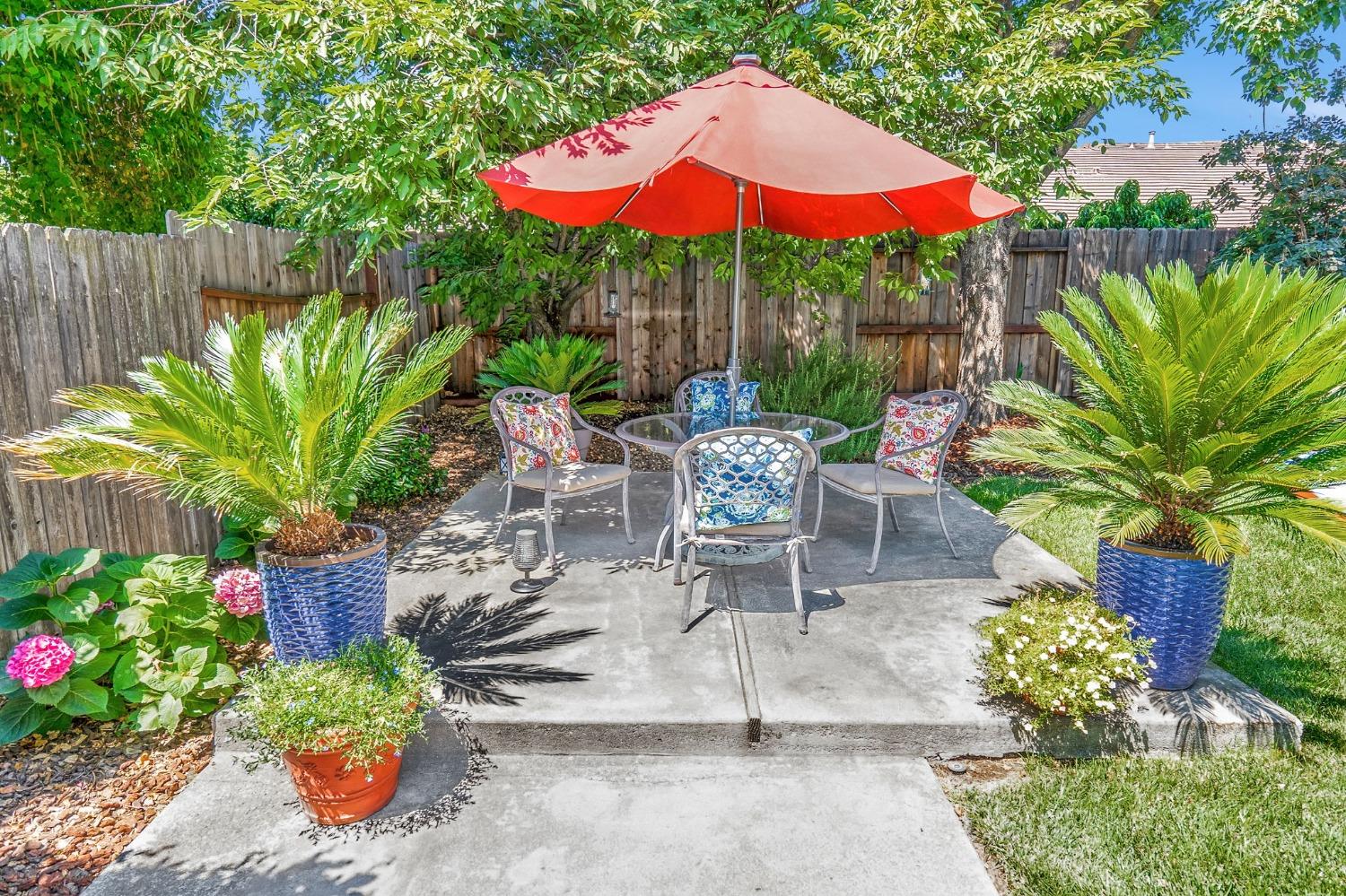 811 La Coruno Street