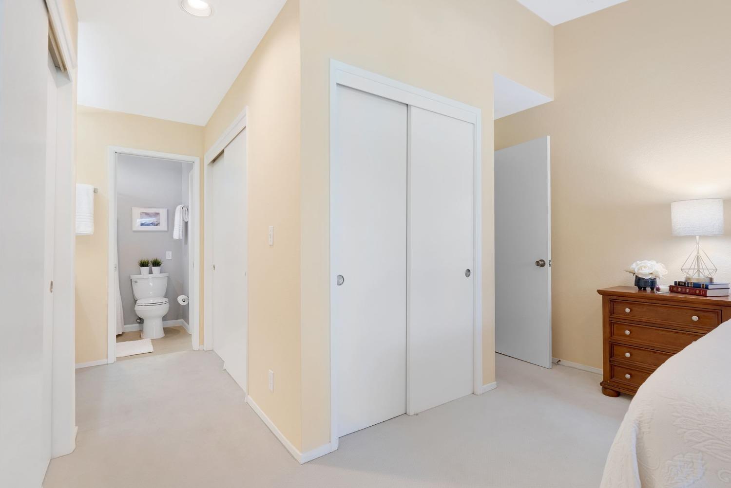 811 La Coruno Street