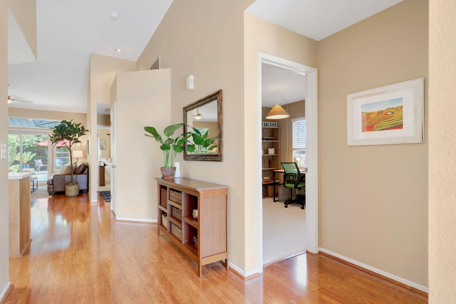 811 La Coruno Street