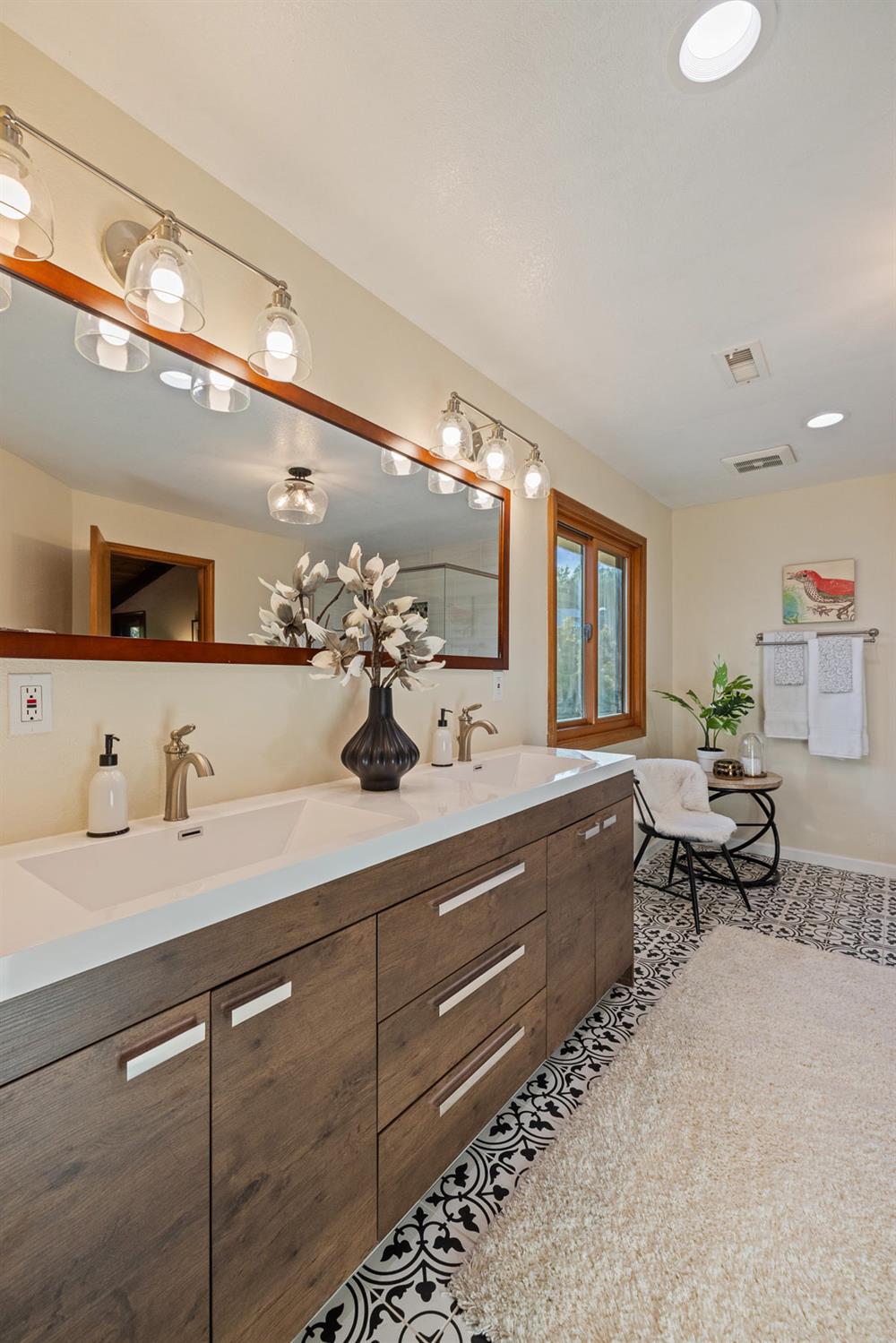 1231 Antelope Avenue