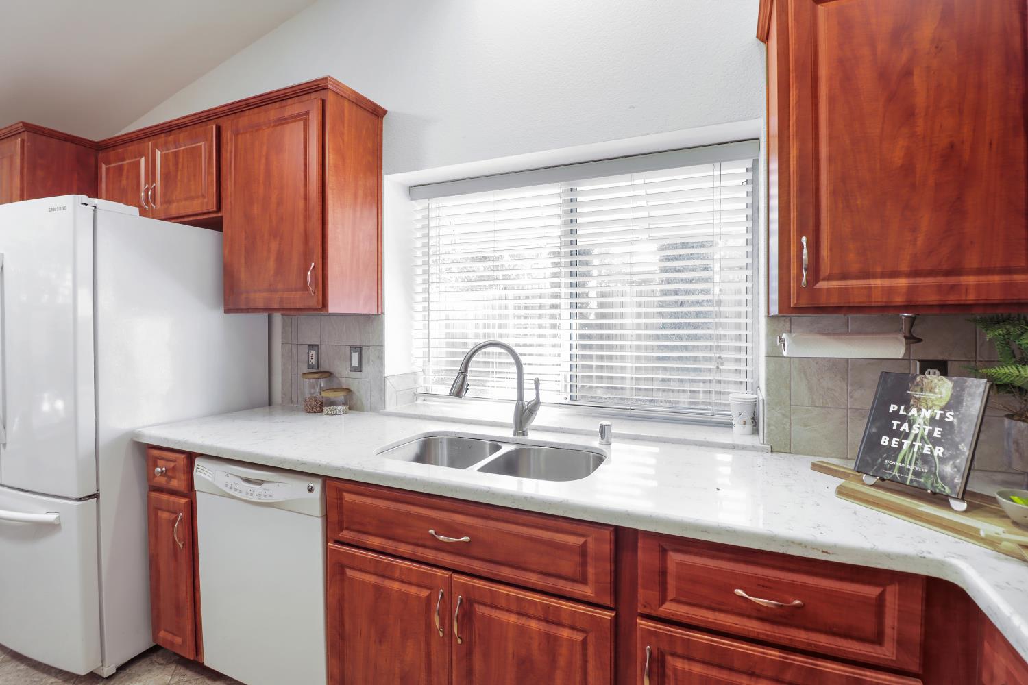 3024 Hortaleza Place