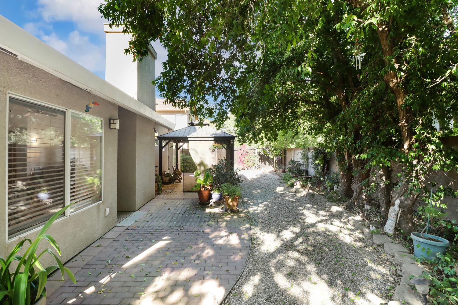 3024 Hortaleza Place