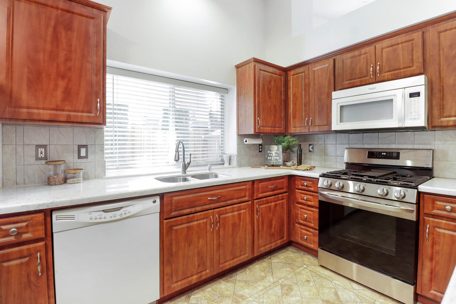 3024 Hortaleza Place