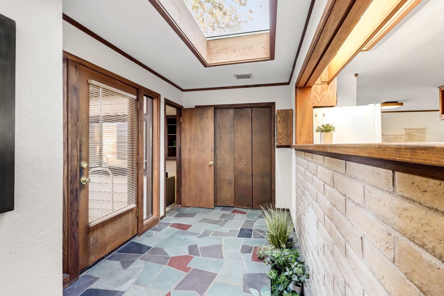 1302 Oak Avenue