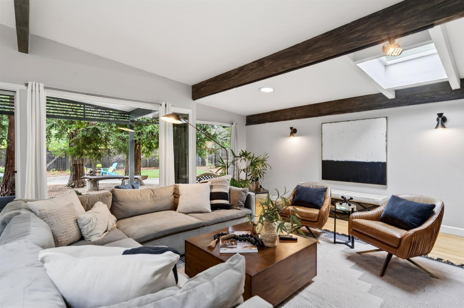 1009 Ovejas Avenue