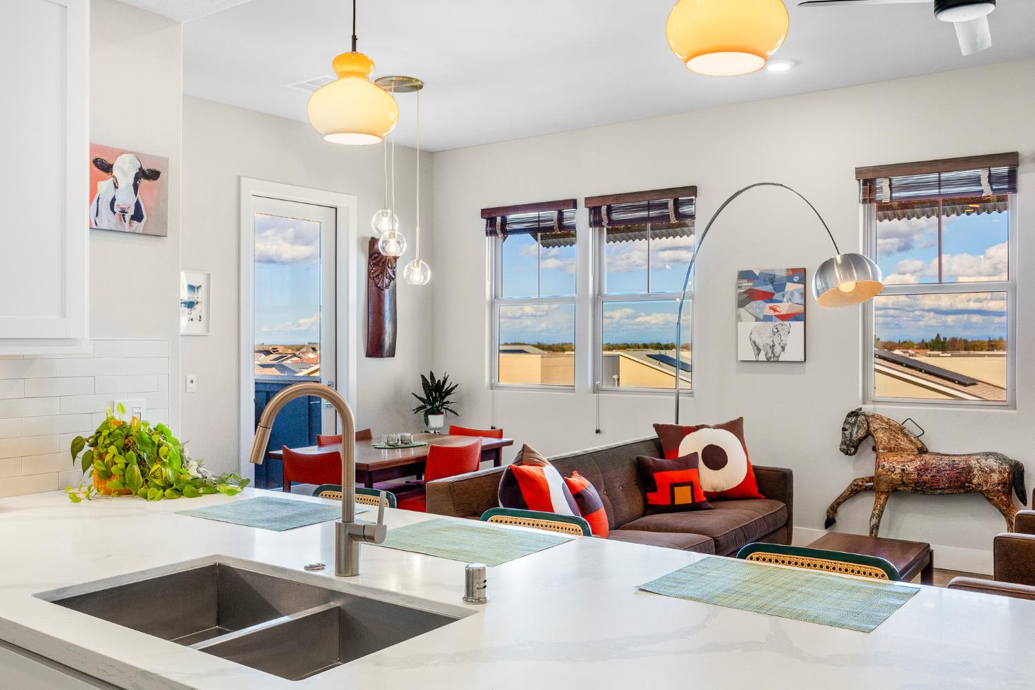 1661 Spring Street 433