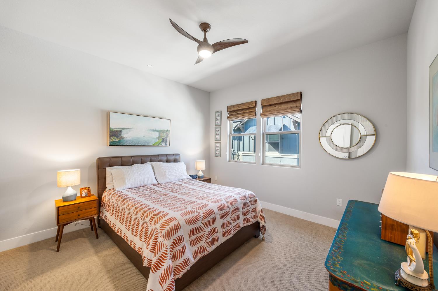 1661 Spring Street 433