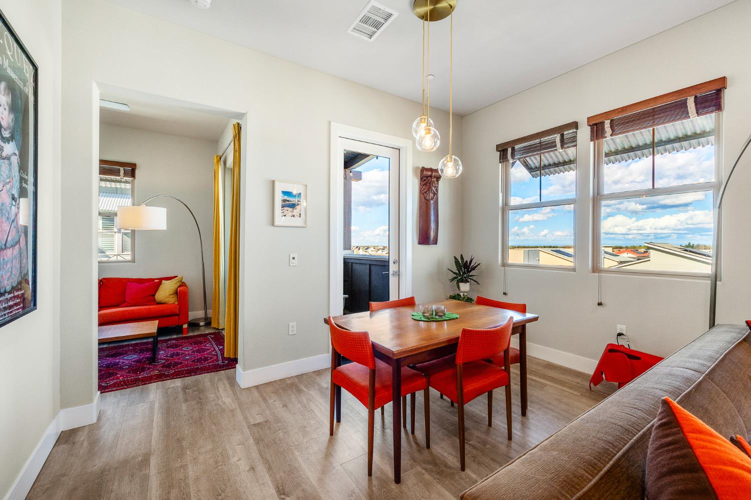 1661 Spring Street 433