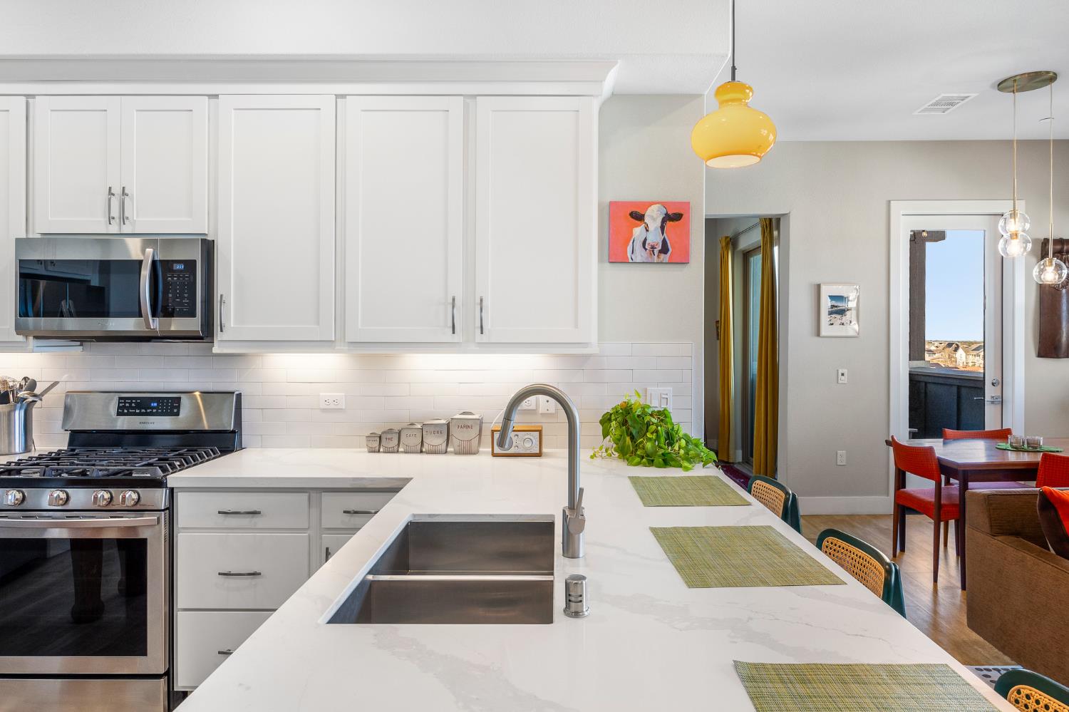 1661 Spring Street 433