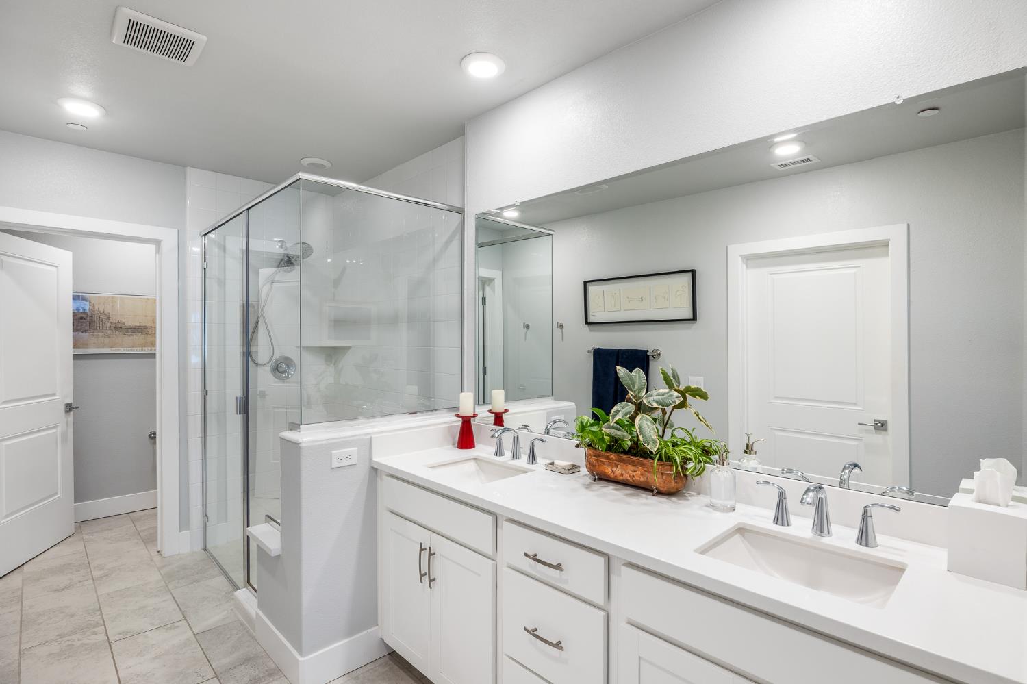 1661 Spring Street 433