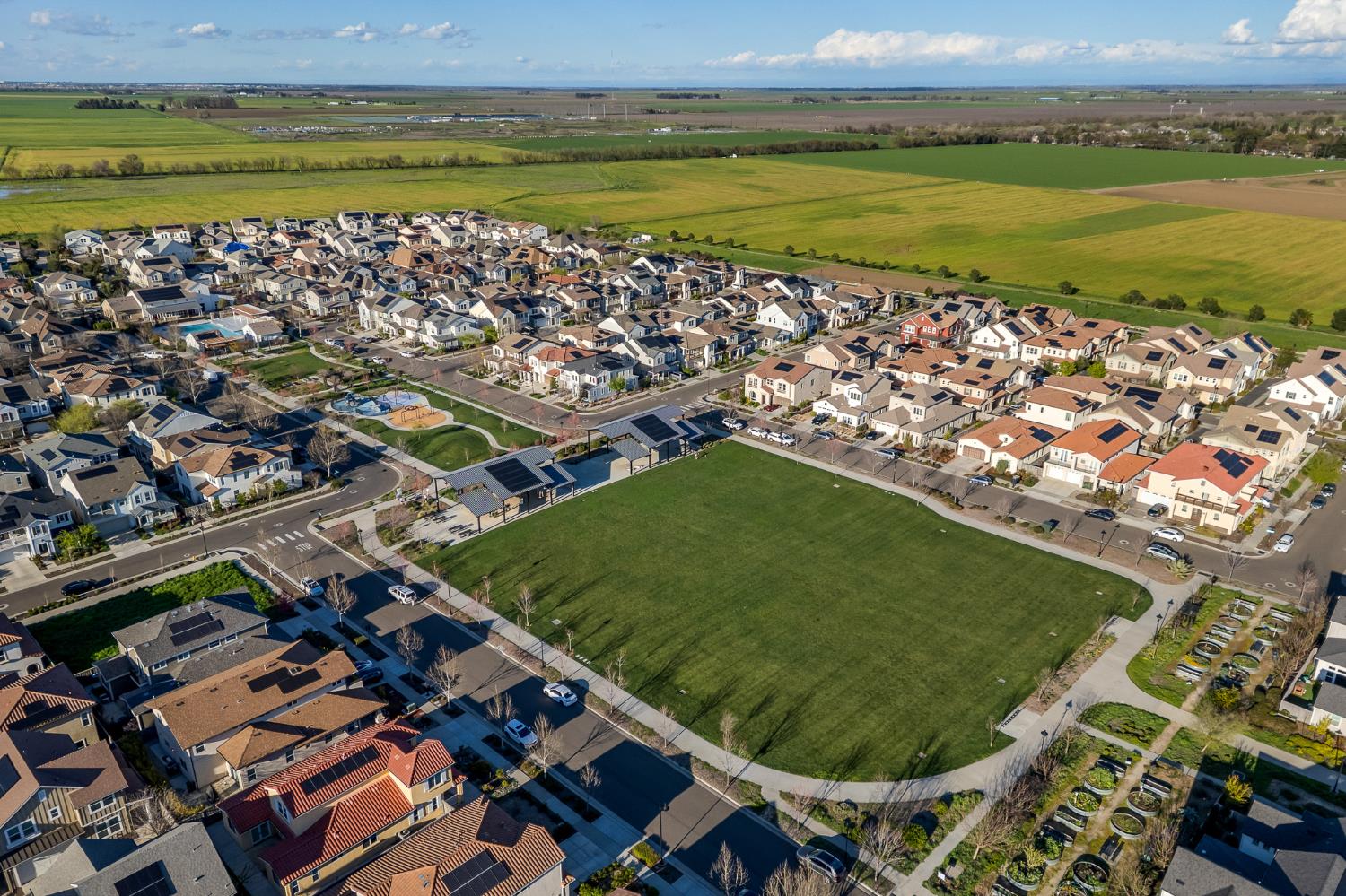 1661 Spring Street 433