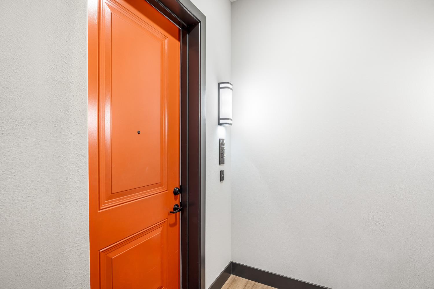 1661 Spring Street 433