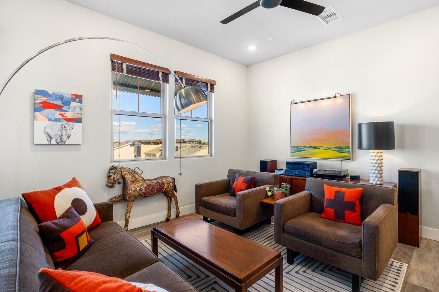 1661 Spring Street 433