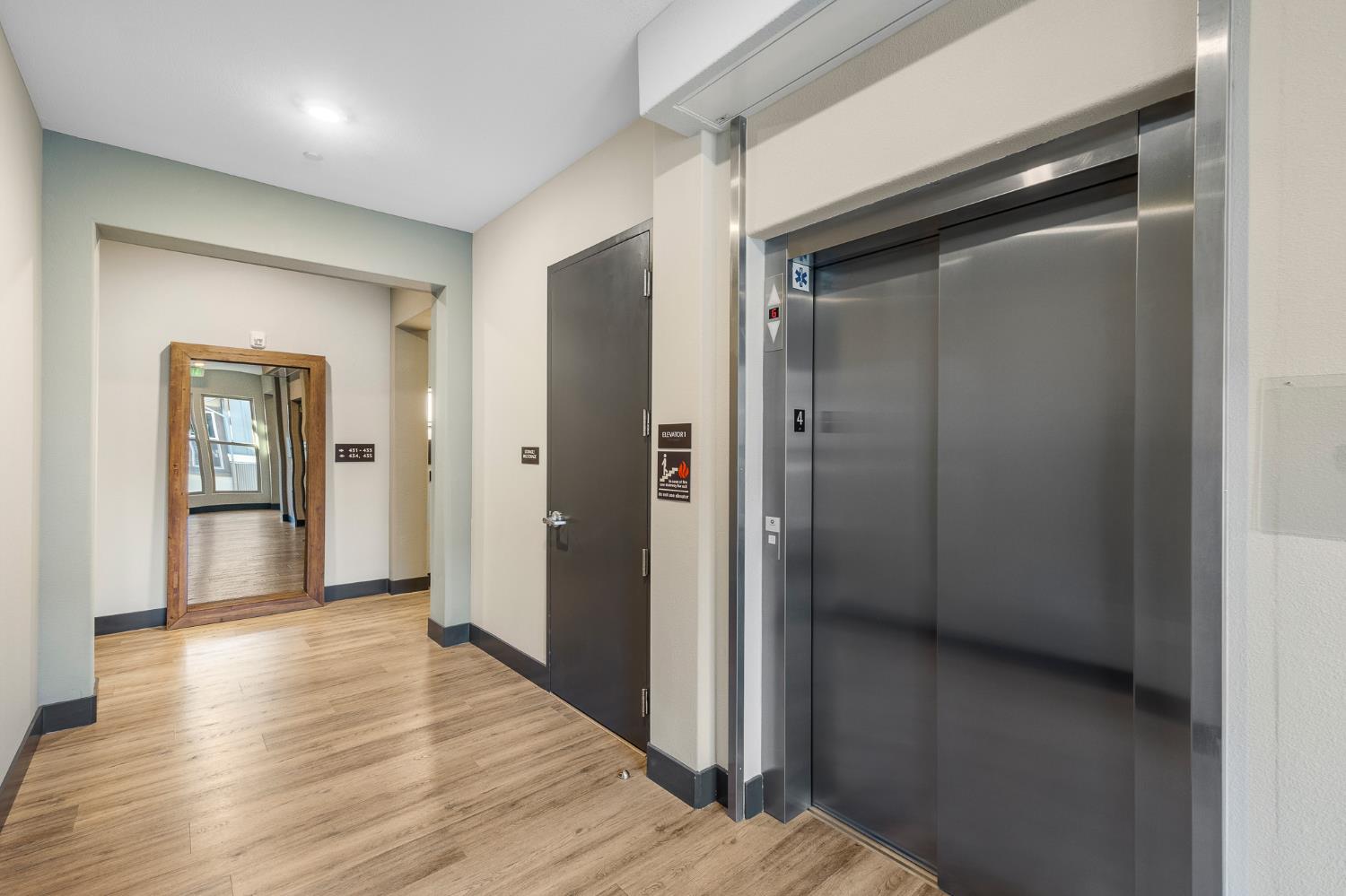 1661 Spring Street 433