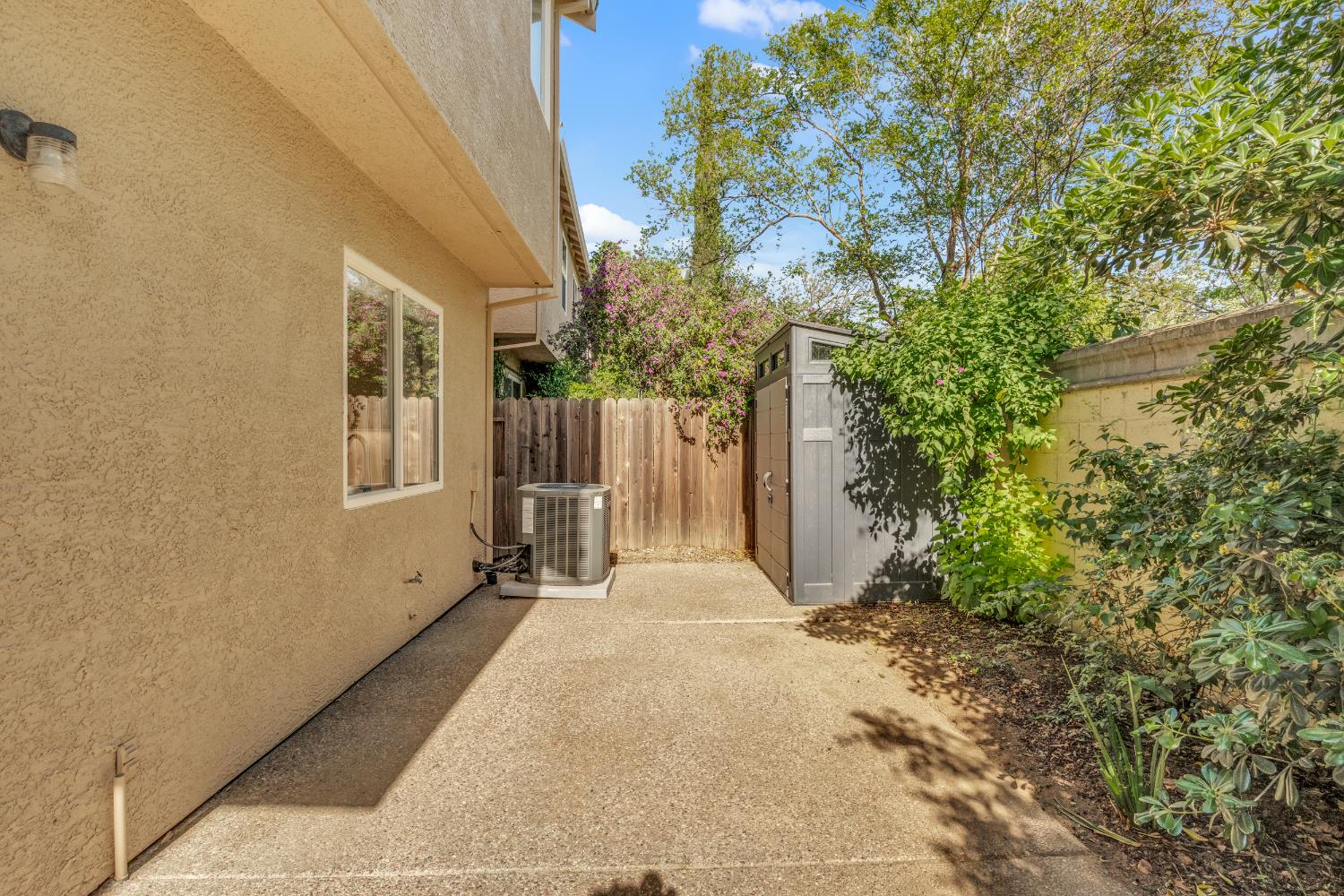 3326 Via Verde Terrace