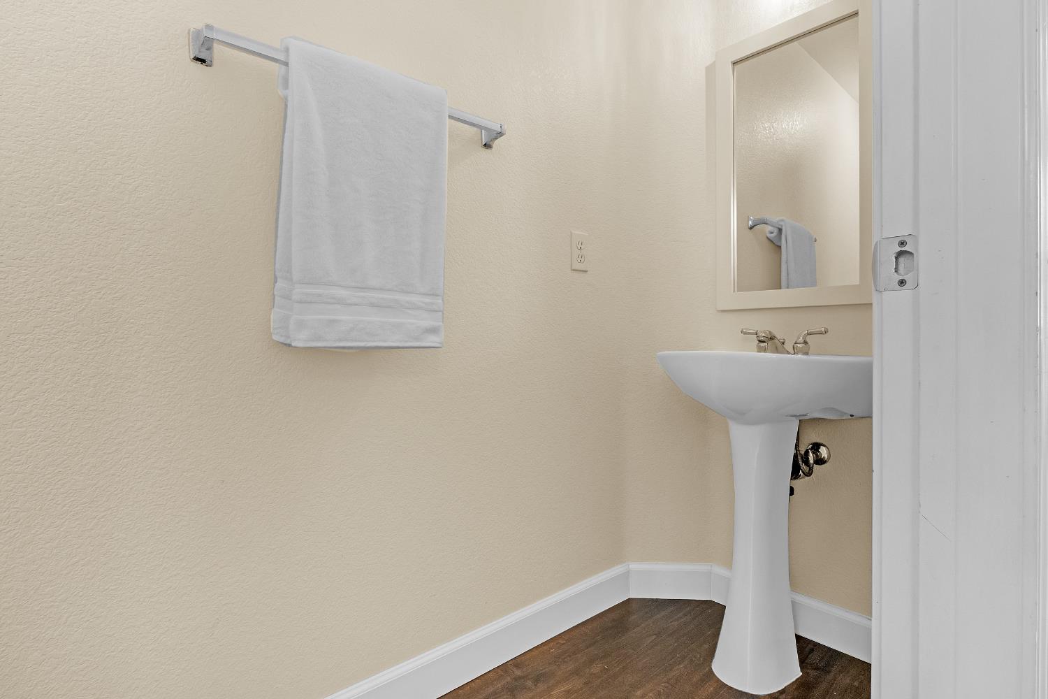 3326 Via Verde Terrace