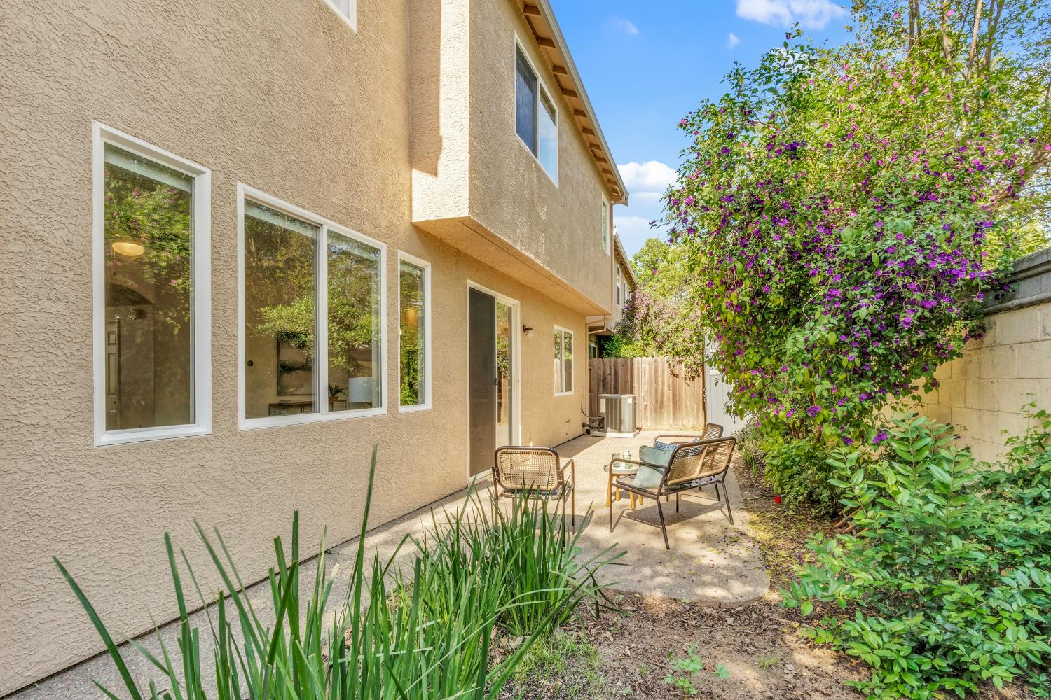 3326 Via Verde Terrace